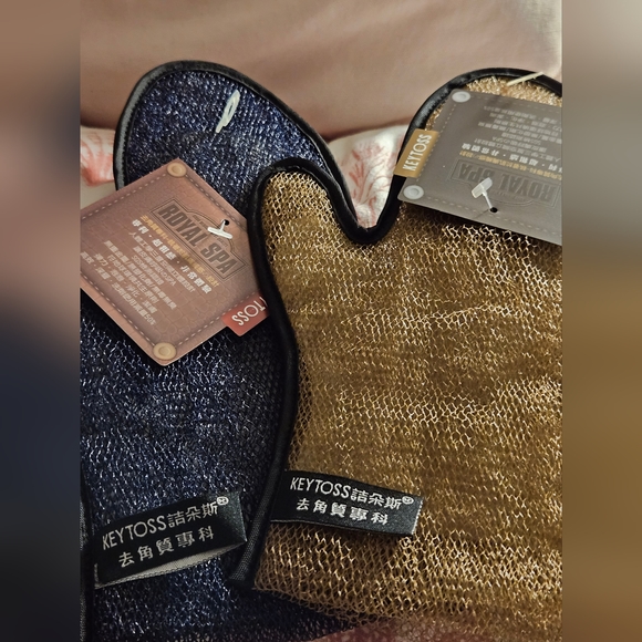 ✨️3 for 20✨️Soft body exfoliating shower gloves - Picture 4 of 5